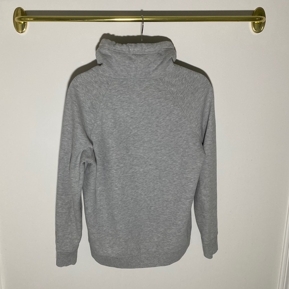 Calvin Klein Pullover Sweater - Picture 2 of 2